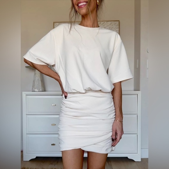 Abercrombie & Fitch Ruched Knit Short Sleeve Mini Dress in Cream - Picture 3 of 10